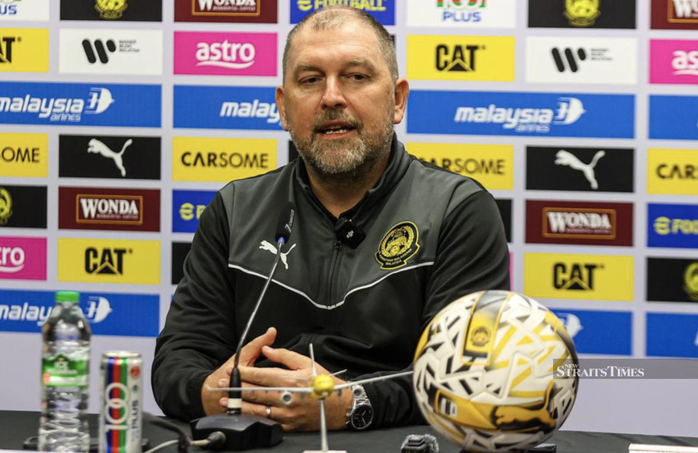 HLV tuyển Malaysia đặt mục tiêu thắng tuyển Việt Nam để xua tan nỗi buồn - Ảnh 2.