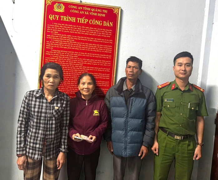 Đôi vợ chồng ở Quảng Trị không tham của rơi - Ảnh 1. Đôi vợ chồng ở Quảng Trị không tham của rơi - Ảnh 1.