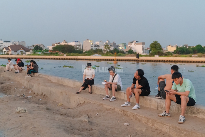 VIDEO: "Biển G&ograve; Vấp&rdquo; h&uacute;t kh&aacute;ch, tiềm ẩn nhiều nguy cơ mất an to&agrave;n - Ảnh 4.