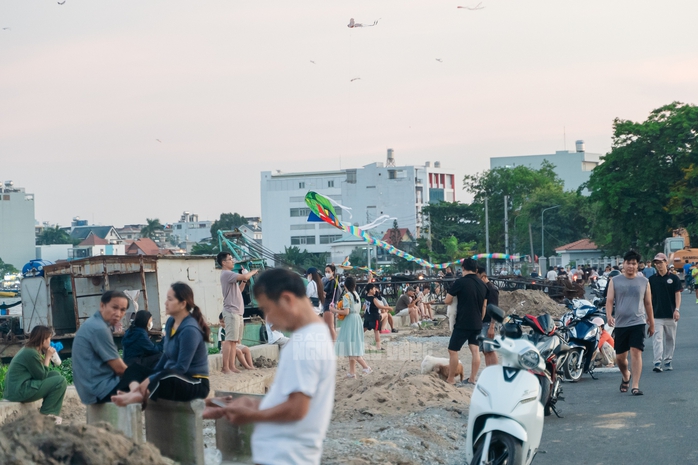 VIDEO: "Biển G&ograve; Vấp&rdquo; h&uacute;t kh&aacute;ch, tiềm ẩn nhiều nguy cơ mất an to&agrave;n - Ảnh 6.
