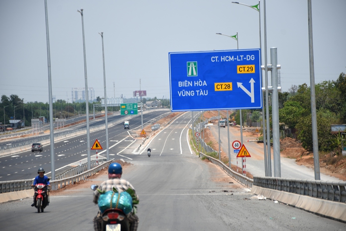 Cao tốc Biên Hòa - Vũng Tàu hoãn khai thác tạm đến tháng 4 , 2026 - Ảnh 11. Cao tốc Biên Hòa - Vũng Tàu hoãn khai thác tạm đến tháng 4 , 2026 - Ảnh 11.