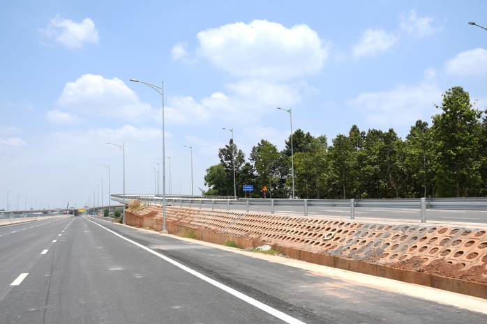 Cao tốc Biên Hòa - Vũng Tàu hoãn khai thác tạm đến tháng 4 , 2026 - Ảnh 17. Cao tốc Biên Hòa - Vũng Tàu hoãn khai thác tạm đến tháng 4 , 2026 - Ảnh 17.