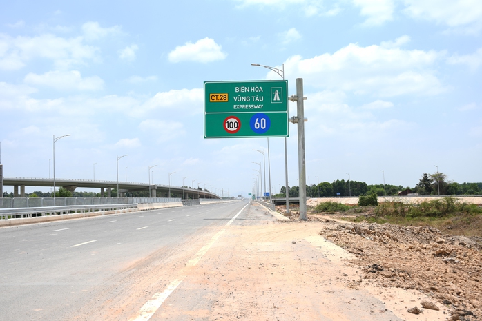 Cao tốc Biên Hòa - Vũng Tàu hoãn khai thác tạm đến tháng 4 , 2026 - Ảnh 5. Cao tốc Biên Hòa - Vũng Tàu hoãn khai thác tạm đến tháng 4 , 2026 - Ảnh 5.