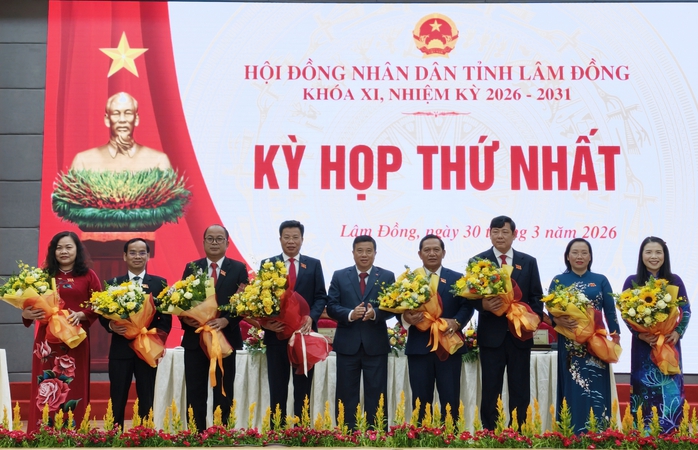 &Ocirc;ng Lưu Văn Trung giữ chức Chủ tịch HĐND tỉnh L&acirc;m Đồng - Ảnh 3.