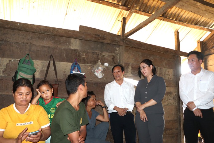 Clip: Tận thấy dân làm món cá ủ chua, Phó Chủ tịch Đà Nẵng nói "quá nguy hiểm" - Ảnh 1.