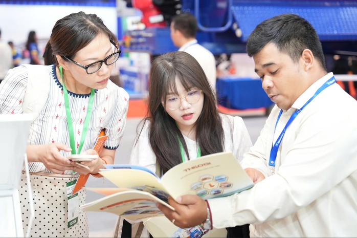 CHỦ ĐỘNG VIỆC L&Agrave;M THỜI AI (*): Cần theo xu hướng mới - Ảnh 1.