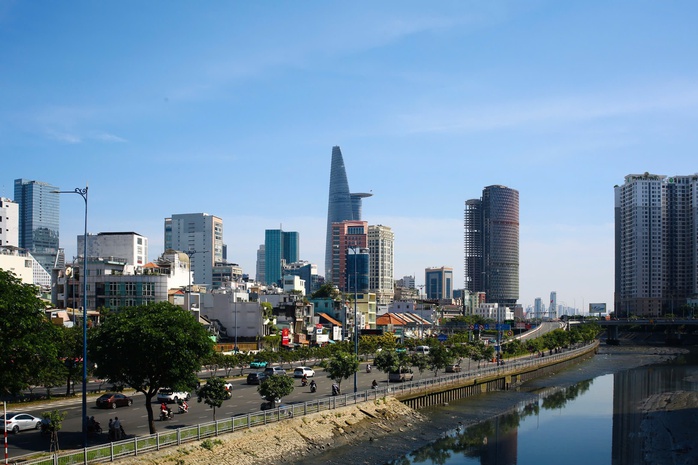 Dự b&aacute;o thời tiết h&ocirc;m nay, 31-3: TPHCM v&agrave; Nam Bộ nắng n&oacute;ng diện rộng từ 11-15 giờ - Ảnh 1.