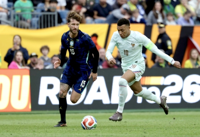 World Cup 2026: C&aacute;n c&acirc;n v&ocirc; địch nghi&ecirc;ng về ch&acirc;u &Acirc;u - Ảnh 1.