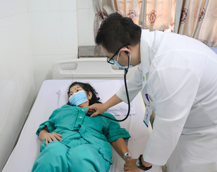 77 Người nhập viện nghi ngộ độc thực phẩm sau khi ăn b&aacute;nh m&igrave; tại Đắk Lắk - Ảnh 1.