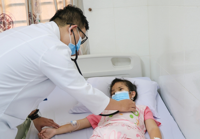 77 Người nhập viện nghi ngộ độc thực phẩm sau khi ăn b&aacute;nh m&igrave; tại Đắk Lắk - Ảnh 2.