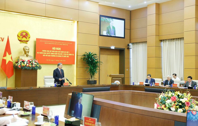 Tổng B&iacute; thư T&ocirc; L&acirc;m khẳng định kh&ocirc;ng để nợ thể chế l&agrave;m điểm nghẽn ph&aacute;t triển - Ảnh 1.