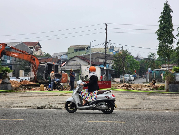 L&yacute; do "bức tường &ocirc; nhục" trong Kinh th&agrave;nh Huế được th&aacute;o dở  - Ảnh 4.