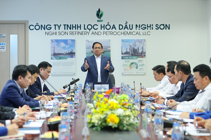 Vietnam PM eyes strategic oil reserve project to bolster energy security - Ảnh 2.
