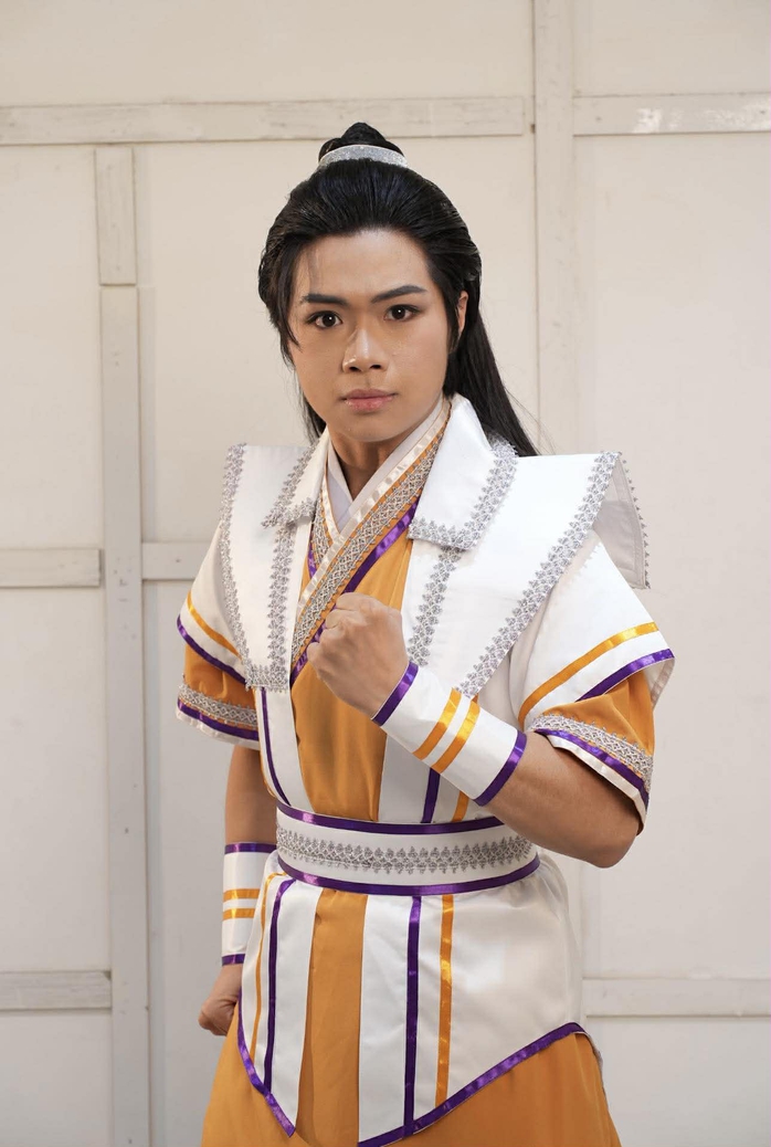 Kép trẻ Trọng Nhân ra mắt dự án sân khấu số "Trịnh Ấn hồi quy" - Ảnh 1.