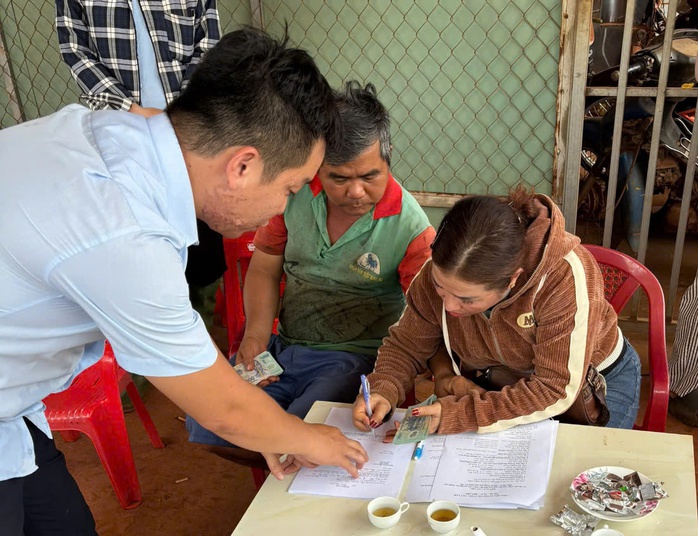 Vụ nh&agrave; d&acirc;n cheo leo b&ecirc;n vực thẳm tại Đồng Nai: Tin tức n&oacute;ng hổi 2026 - Ảnh 2.