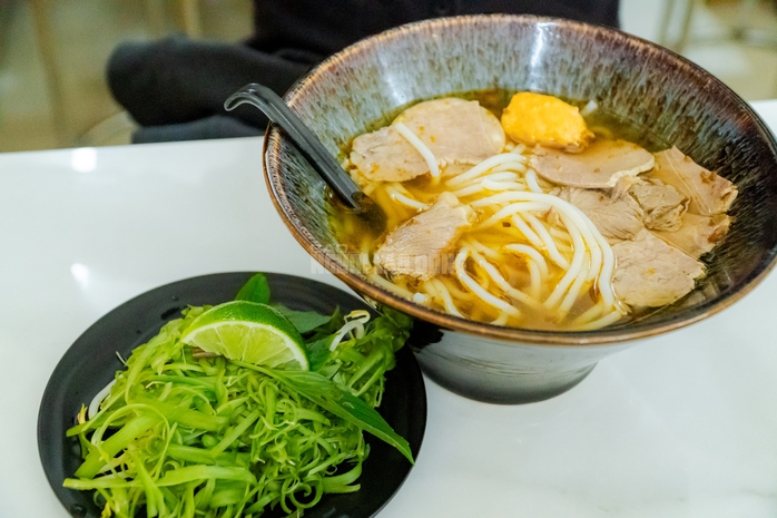 VIDEO: Qu&aacute;n b&uacute;n b&ograve; miễn ph&iacute; t&ocirc; lớn 60.000 đồng tại TPHCM - Ảnh 5.