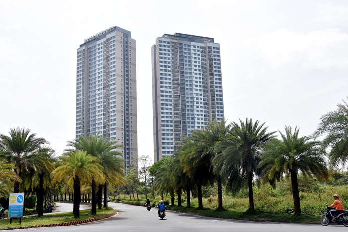 Người mua nhà thấp thỏm vì lãi vay - Ảnh 1. Người mua nhà thấp thỏm vì lãi vay - Ảnh 1.