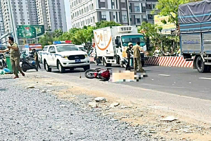 Tai nạn giao thông nghiêm trọng ở TPHCM khiến 1 người tử vong - Ảnh 1. Tai nạn giao thông nghiêm trọng ở TPHCM khiến 1 người tử vong - Ảnh 1.