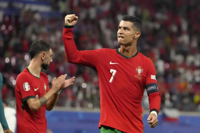 Messi sắp ph&aacute; kỷ lục ghi b&agrave;n của Ronaldo từ năm 2024. - Ảnh 3.