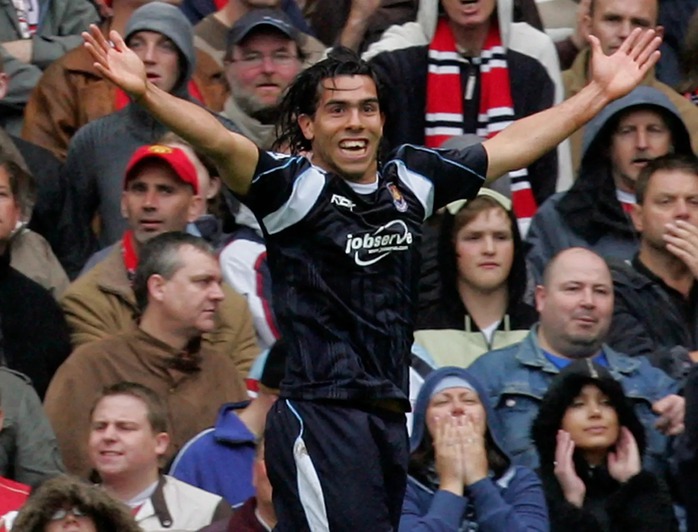 10 màn trụ hạng ngoạn mục nhất lịch sử Ngoại hạng Anh - Ảnh 11.