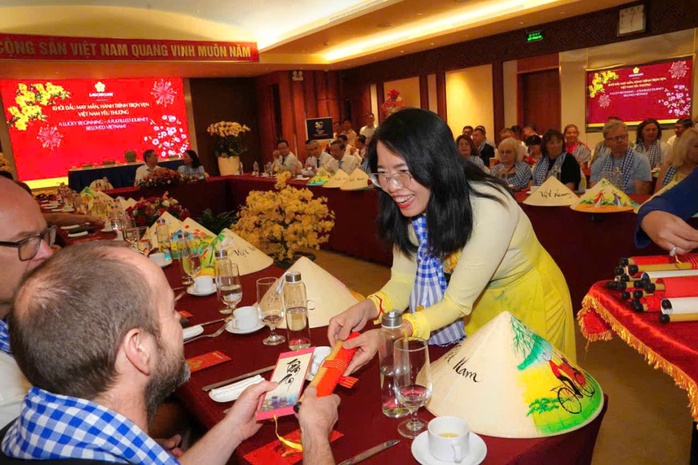 Chủ tịch Saigontourist Group Nguyễn Thị Ánh Hoa:Tư duy phát triển du lịch trong cấu trúc kinh tế mới - Ảnh 2. Chủ tịch Saigontourist Group Nguyễn Thị Ánh Hoa:Tư duy phát triển du lịch trong cấu trúc kinh tế mới - Ảnh 2.