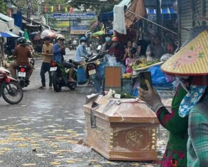 Sắp xét xử vụ mang quan tài đòi nợ chủ hụi gây xôn xao Phan Thiết - Ảnh 1.