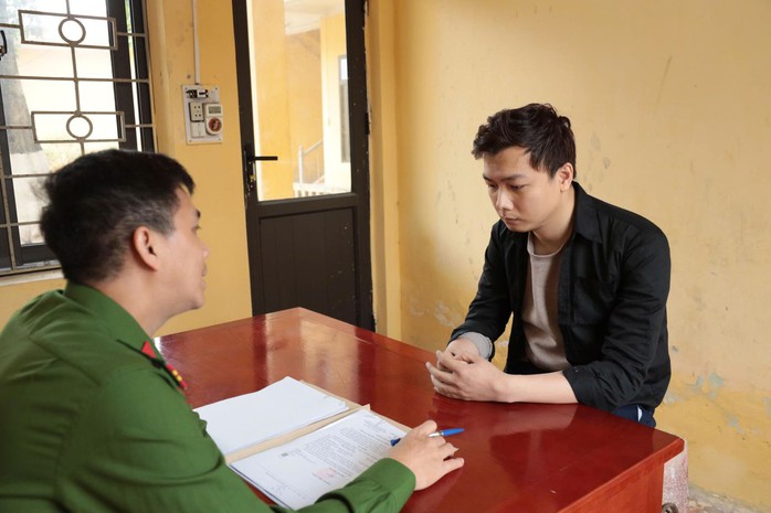 Triệt ph&aacute; đường d&acirc;y tổ chức đ&aacute;nh bạc quy m&ocirc; gần 1.000 tỷ đồng - Ảnh 3.