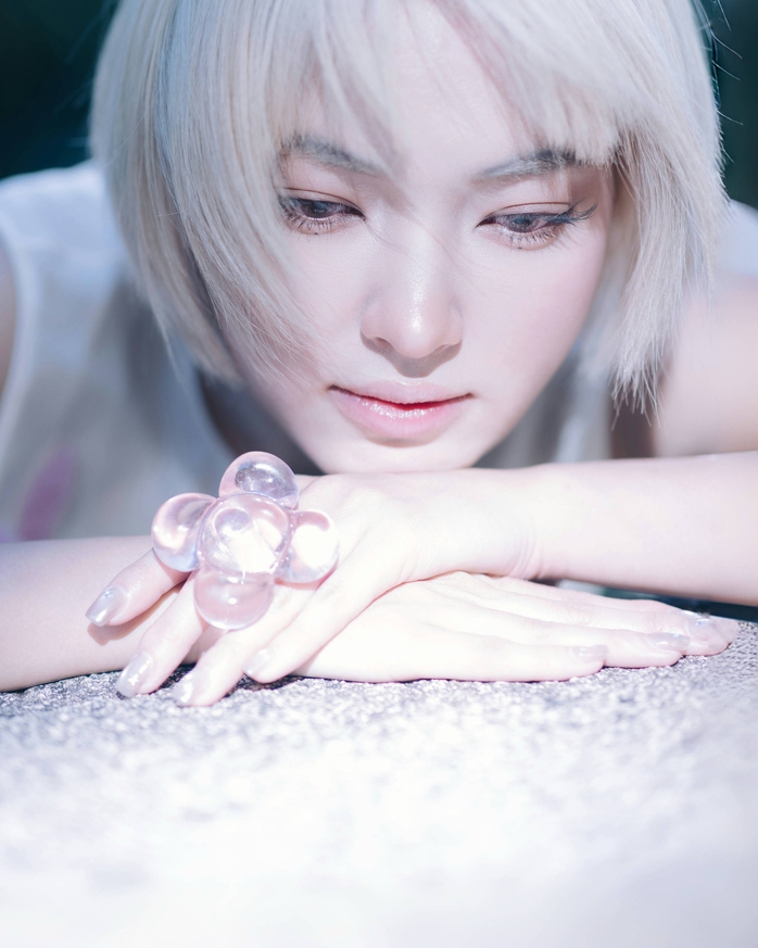 Ch&acirc;u B&ugrave;i ra mắt ca kh&uacute;c tự s&aacute;ng t&aacute;c c&ugrave;ng với Binz  - Ảnh 1.