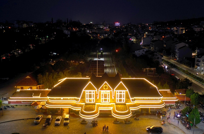 Ga Đ&agrave; Lạt tăng trải nghiệm cho kh&aacute;ch tham quan - Ảnh 2.