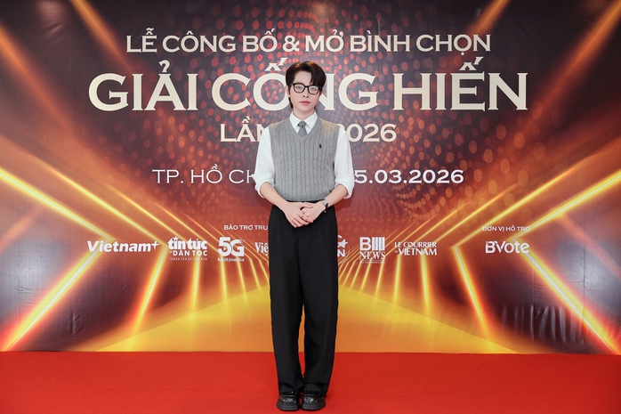 Đức Ph&uacute;c tự ứng cử giải Th&agrave;nh tựu quốc tế tại giải Cống hiến 2026  - Ảnh 3.