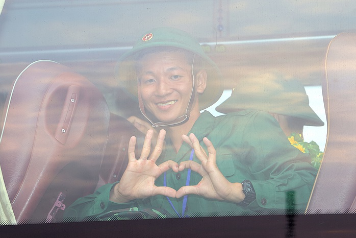 Th&ocirc;ng điệp của Chủ tịch UBND TP Cần Thơ tại lễ giao nhận qu&acirc;n 2026 - Ảnh 9.