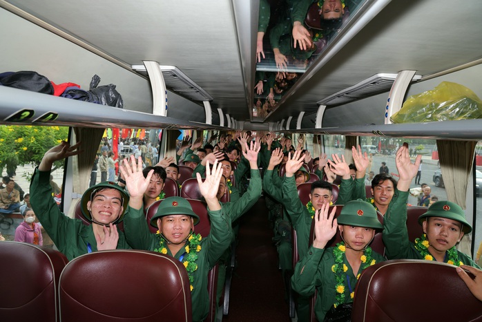 Th&ocirc;ng điệp của Chủ tịch UBND TP Cần Thơ tại lễ giao nhận qu&acirc;n 2026 - Ảnh 11.