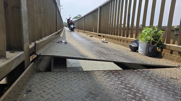 H&eacute; lộ nguy&ecirc;n nh&acirc;n vụ x&agrave; lan va Cầu Ghềnh khiến đường sắt Bắc-Nam gi&aacute;n đoạn - Ảnh 2.