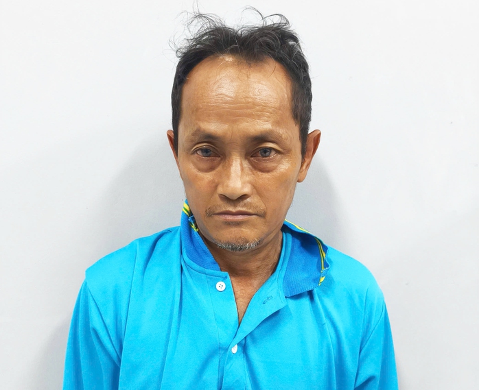 Tạm giữ bảo vệ trường tiểu học hiếp d&acirc;m nữ sinh ở An Giang - Ảnh 1.