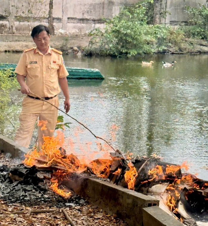 T&acirc;y Ninh ti&ecirc;u hủy hơn 70 . 000 Ph&ocirc;i đăng k&yacute; xe , n&acirc;ng cao quản l&yacute; giao th&ocirc;ng - Ảnh 2.