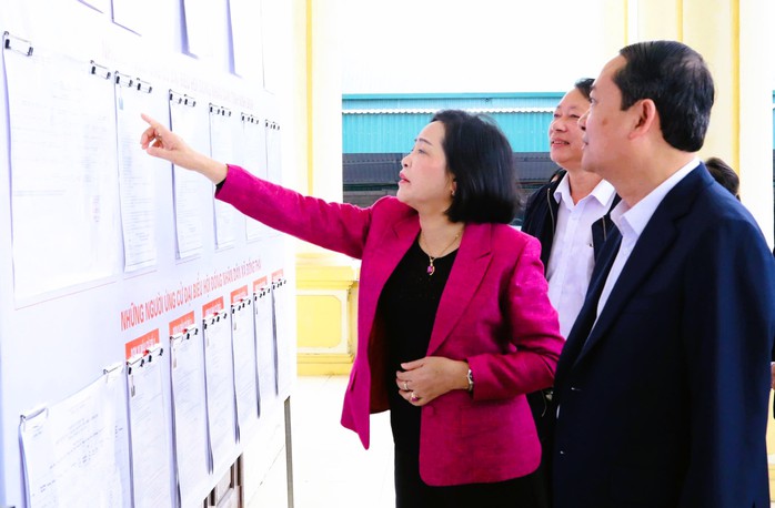 Ph&oacute; Chủ tịch Quốc hội Nguyễn Thị Thanh tiếp x&uacute;c cử tri tại Ninh B&igrave;nh - Ảnh 2.