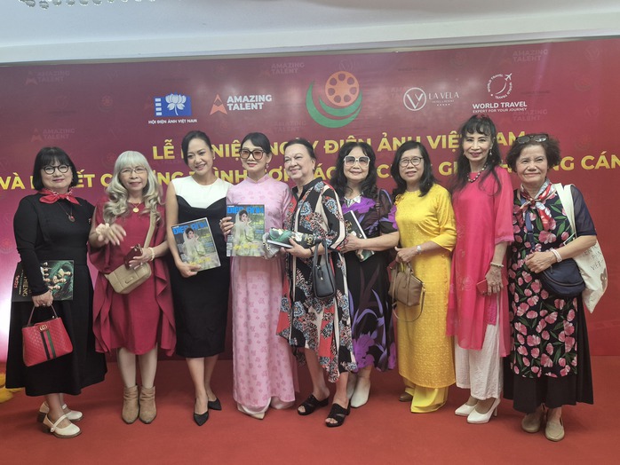 NSND Trà Giang, Quyền Linh, Lý Hùng, Hồng Ánh… cùng tụ hội! - Ảnh 6.