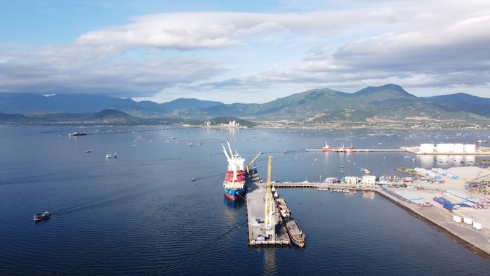 Mở hướng ph&aacute;t triển kinh tế vịnh biển - Ảnh 1.