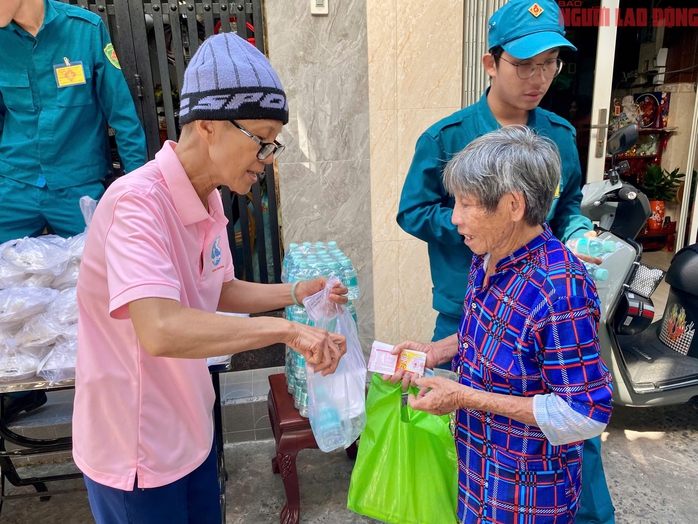 Bếp áo - Ảnh 1.