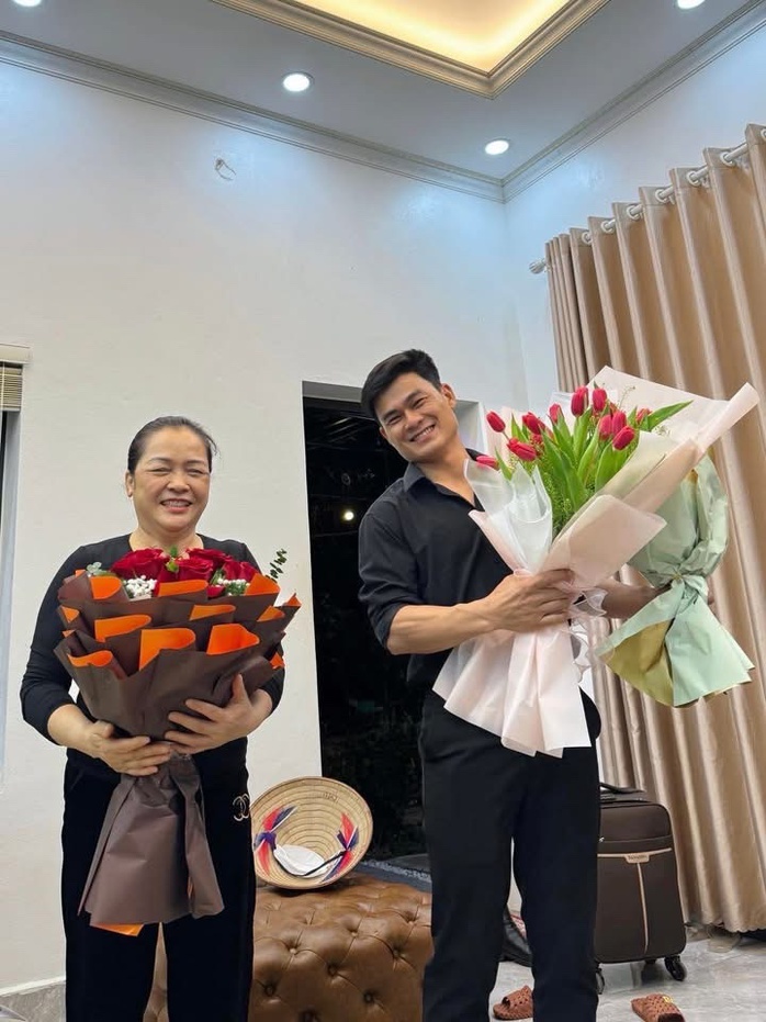 Hòa Minzy công khai chồng sắp cưới   - Ảnh 2.