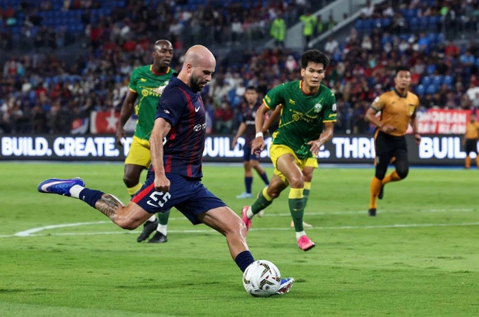 4 cầu thủ nhập tịch &ldquo;lậu&rdquo; bị cấm thi đấu tại Malaysia - Ảnh 1.