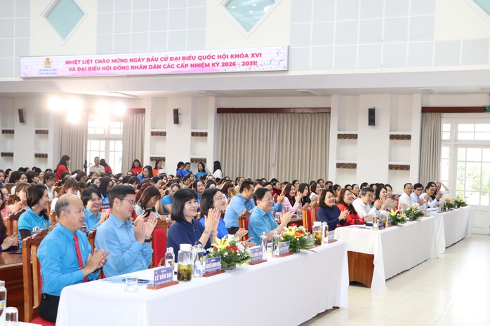 Đ&agrave; Nẵng ph&aacute;t động cuộc thi viết về gương tốt trong c&ocirc;ng nh&acirc;n lao động - Ảnh 1.