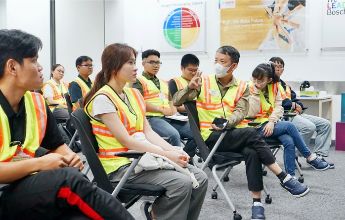 Thúc đẩy thị trường lao động bứt phá - Ảnh 2. Thúc đẩy thị trường lao động bứt phá - Ảnh 2.