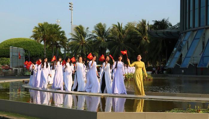  Trải nghiệm thú vị của học sinh ở Cà Mau dịp 8-3 - Ảnh 1.