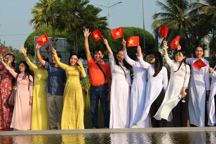  Trải nghiệm thú vị của học sinh ở Cà Mau dịp 8-3 - Ảnh 12.