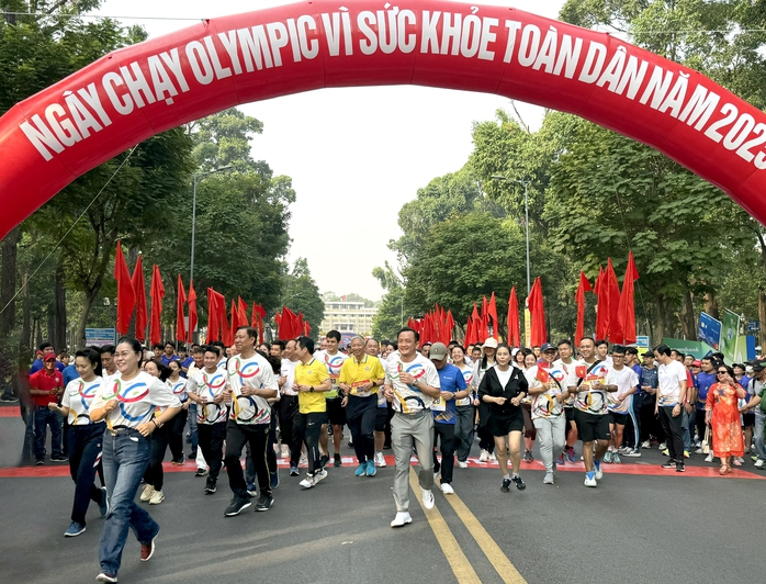 TP HCM tổ chức "Ng&agrave;y chạy Olympic v&igrave; sức khỏe to&agrave;n d&acirc;n" - Ảnh 1.