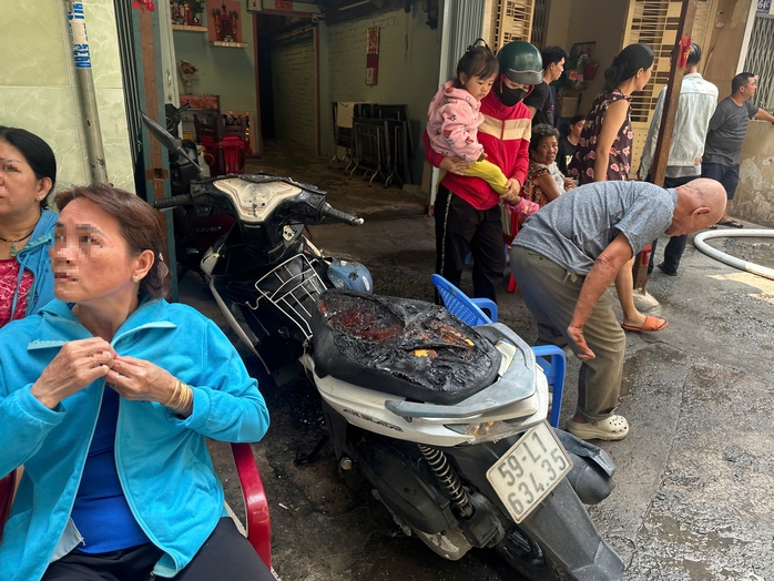 Cháy lớn nhà dân ở TPHCM vào ngày chủ nhật - Ảnh 6.