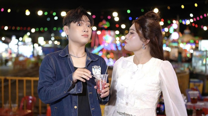 Trưởng G&aacute;nh h&aacute;t l&ocirc; t&ocirc; Bảo Nguyệt C&aacute;t v&agrave; m&oacute;n qu&agrave; &acirc;m nhạc mừng 8-3  - Ảnh 1.