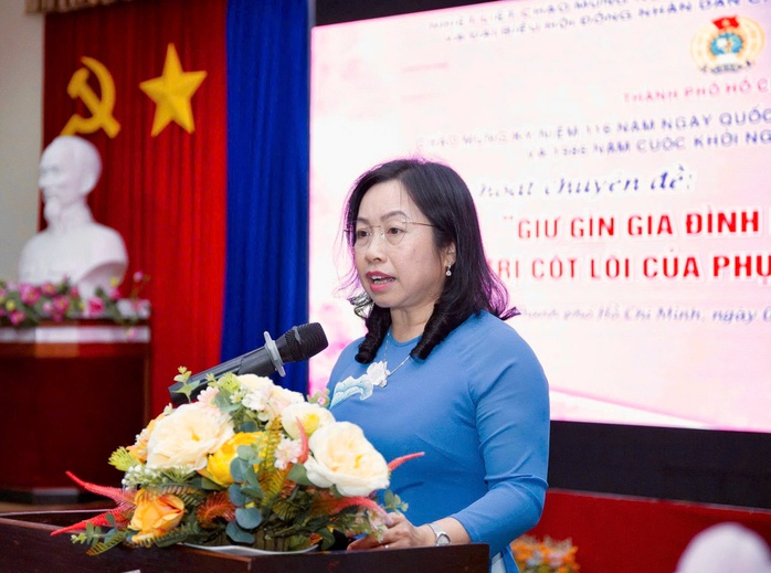 Những phần qu&agrave; đặc biệt cho người lao động nh&acirc;n dịp 8-3 - Ảnh 2.