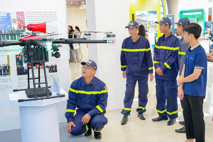 TH&Uacute;C ĐẨY THỊ TRƯỜNG LAO ĐỘNG BỨT PH&Aacute; (*): Gỡ n&uacute;t thắt chất lượng nguồn nh&acirc;n lực - Ảnh 1.